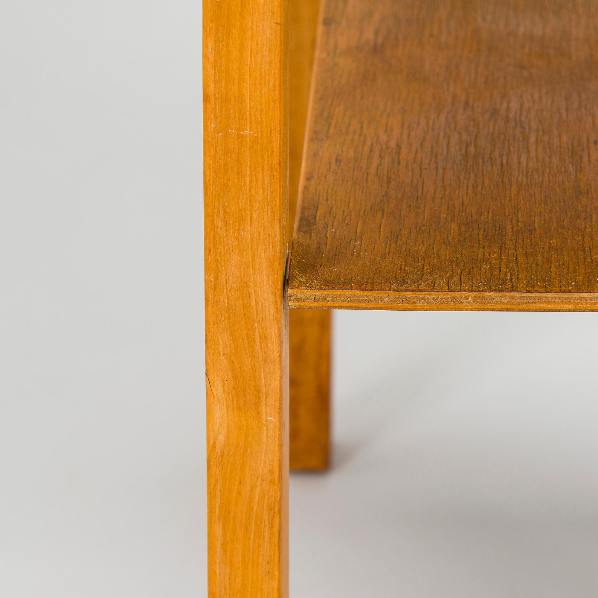 Alvar Aalto, a mid-20th century 'A86' table for O.Y. Huonekalu-ja Rakennustyötehdas A.B.