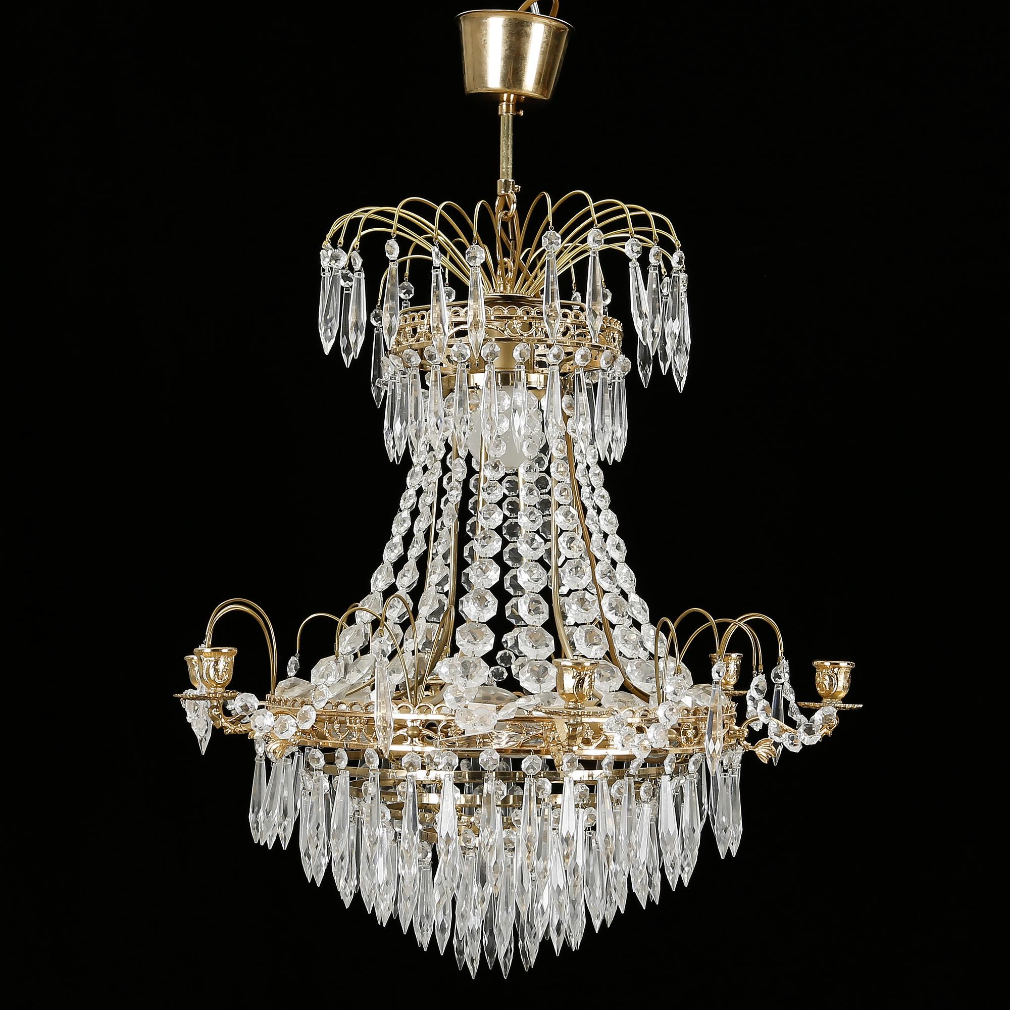 LJUSKRONA, 1900-talets slut. Höjd ca 65cm.