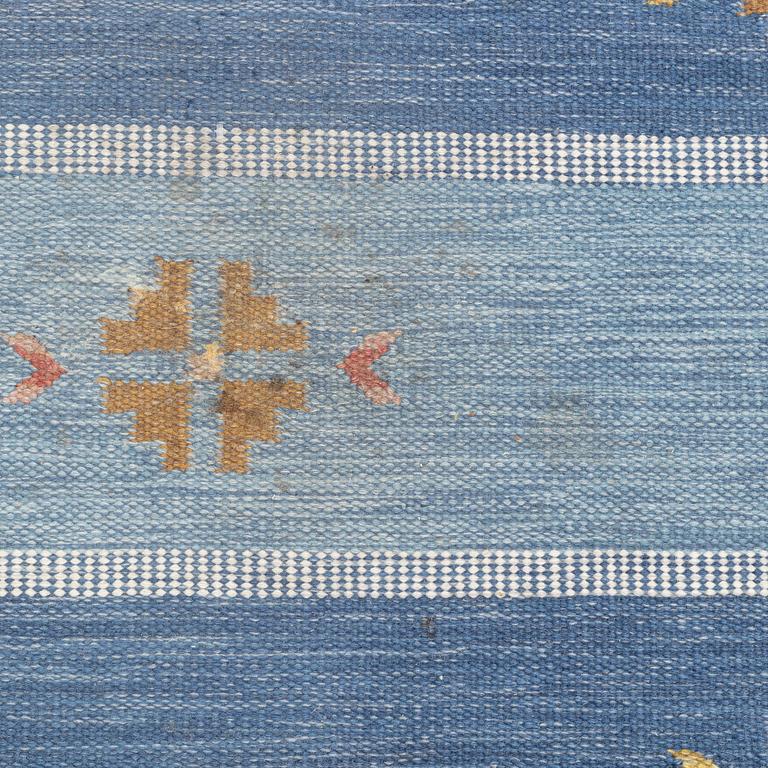 A flat weave carpet, Sweden, signed NN, ca 205 x 142 cm.