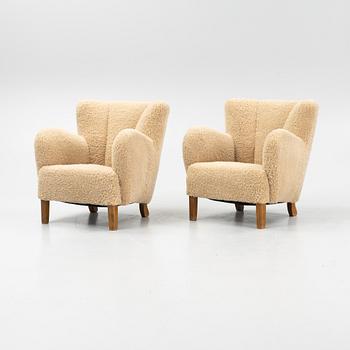 A pari of Scandinavian Modern lounge chairs 1940's/1950's.