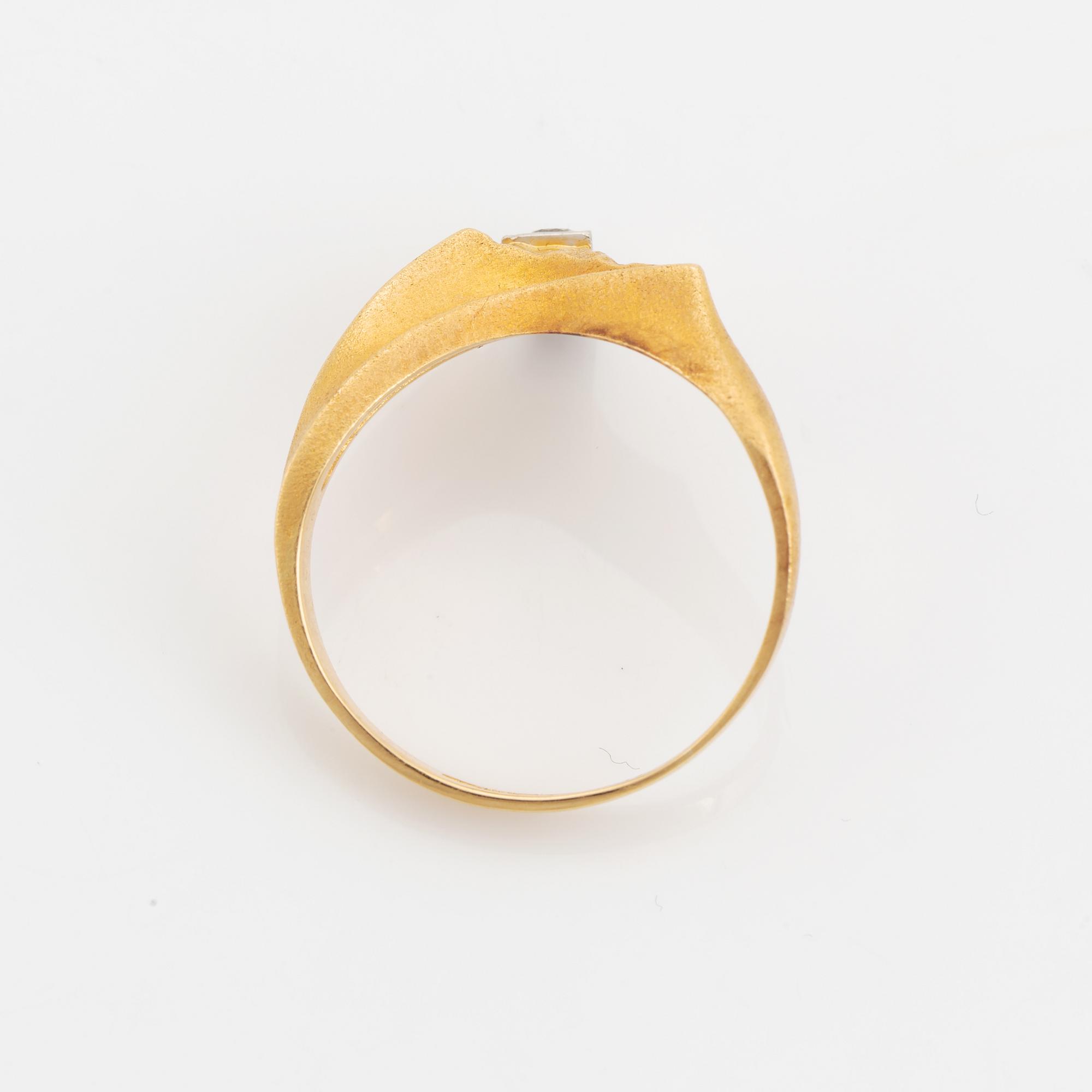Björn Weckström, ring, 18K guld med briljantslipad diamant, "Diamantlöfte".