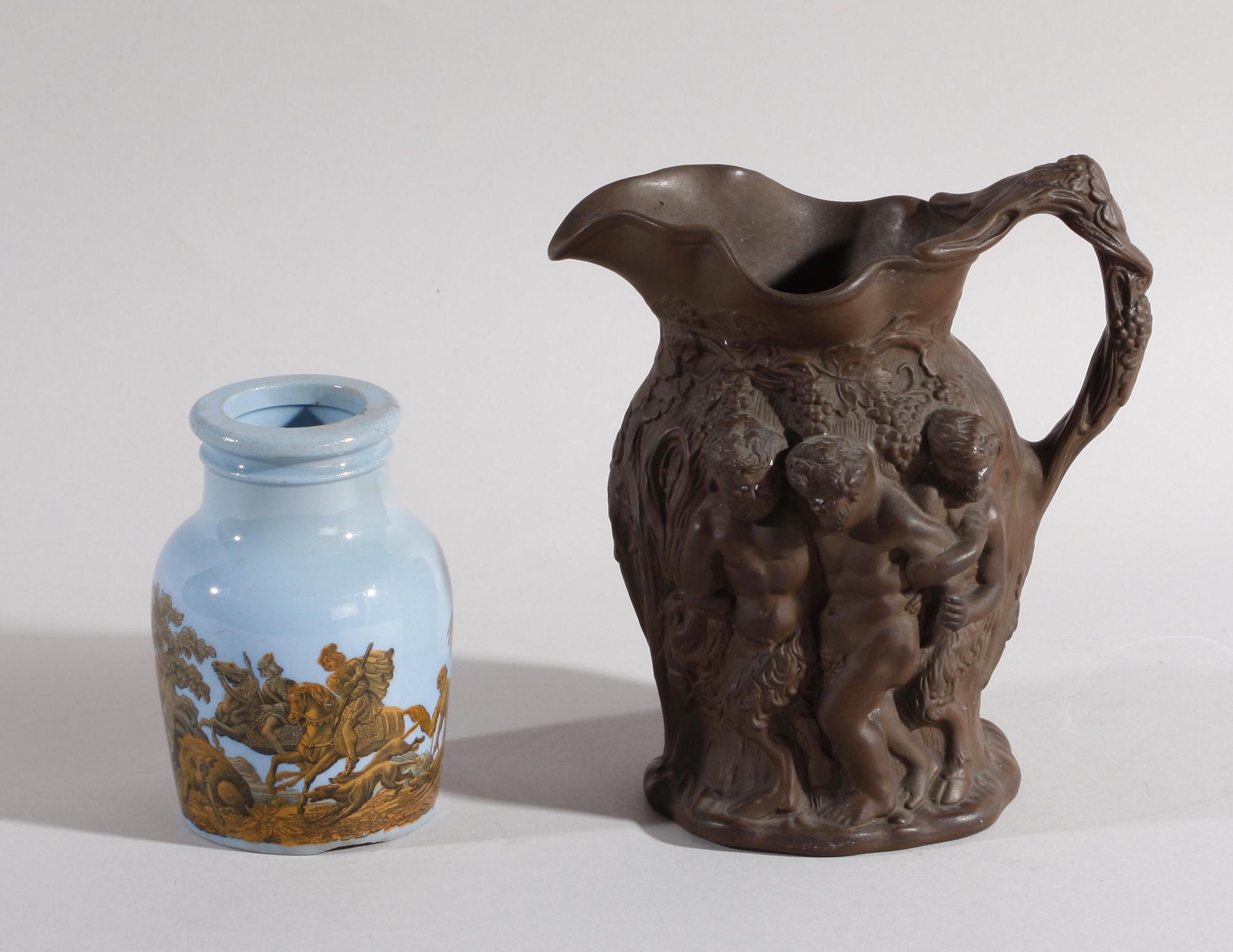 VAS samt KANNA, glas/keramik. 1800/1900-tal.