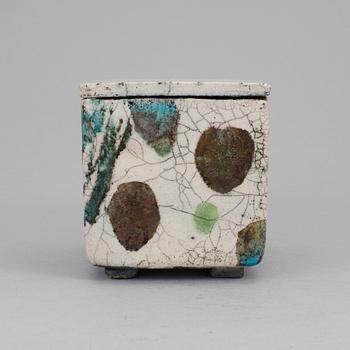 CECILIA KRAITZ, ask med lock, keramik, signerad.