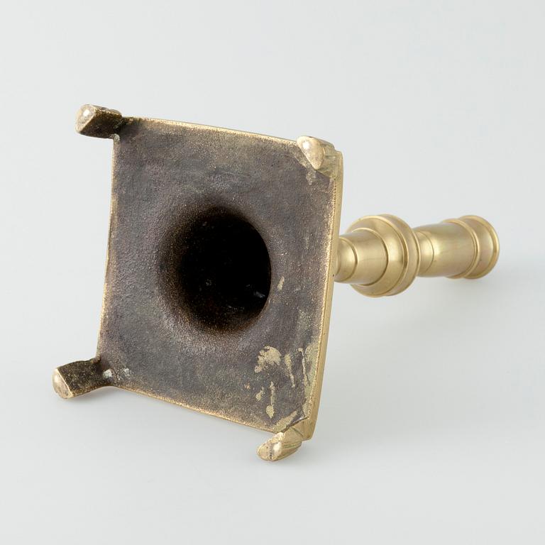 LJUSSTAKE, mässing, Spanien/Flandern 1600-talets slut.