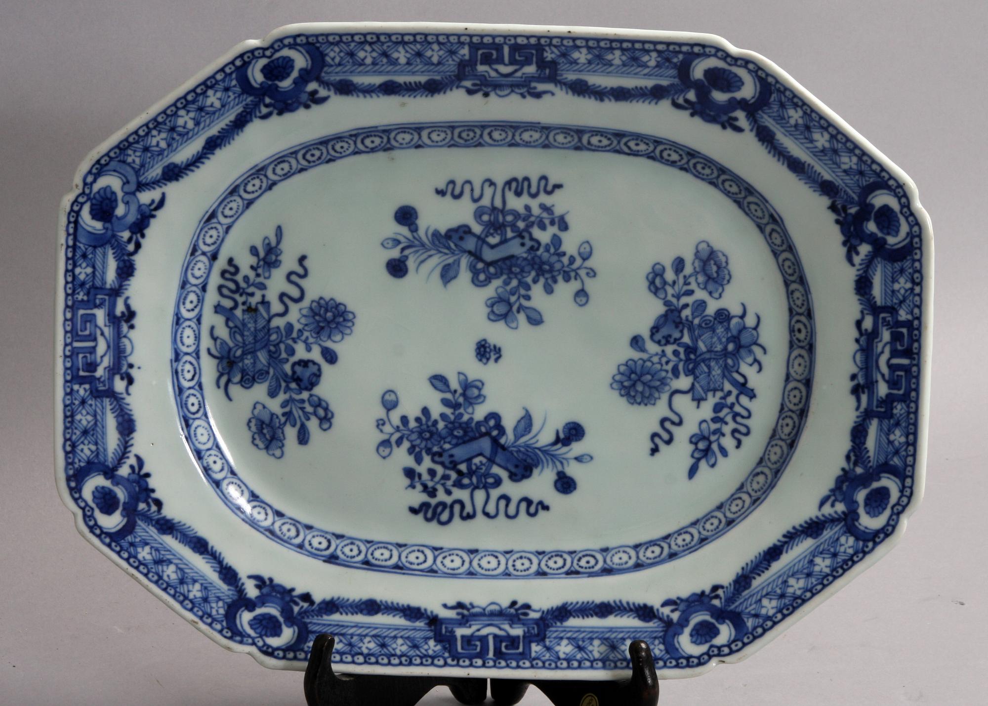 STEKFAT, porslin, Qinglong, 1700-tal.