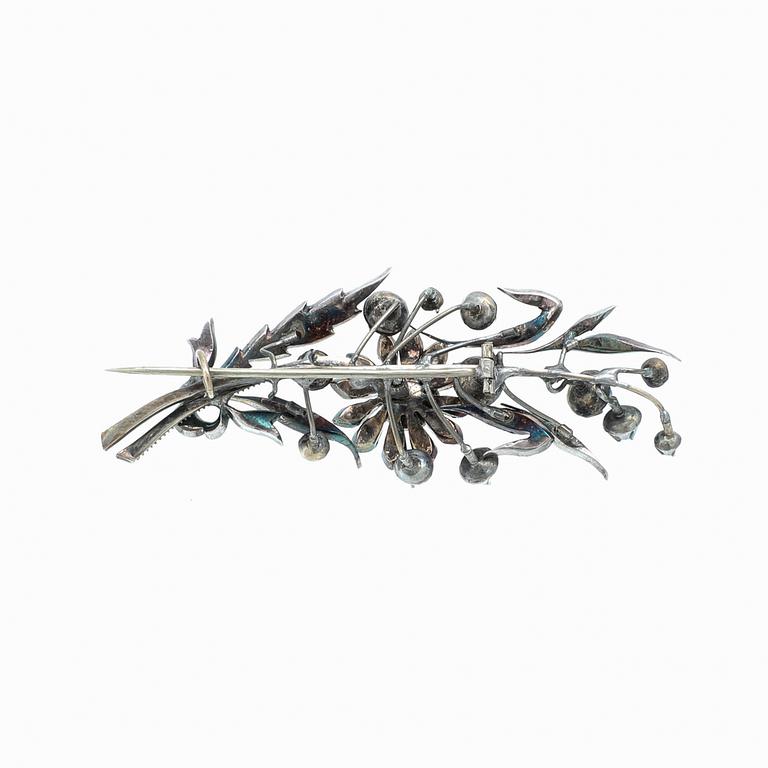 Silver brooch with rose-cut diamonds, second half of the 19th century.