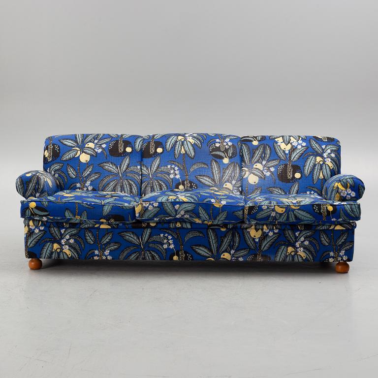 Josef Frank, soffa, modell 703, Firma Svenskt Tenn.