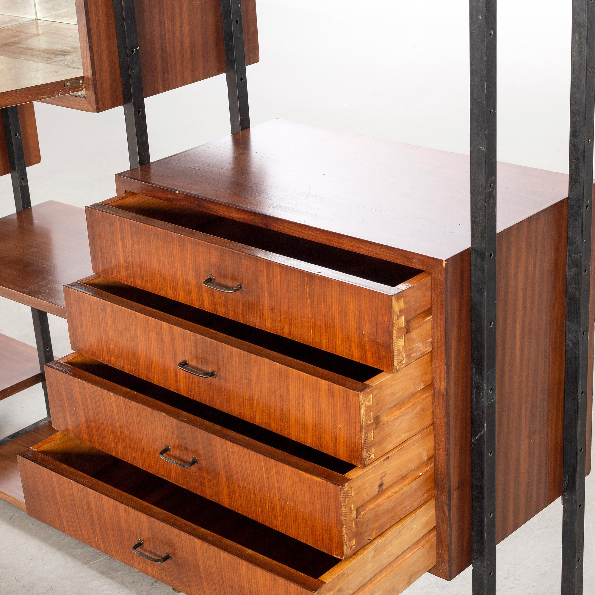 An Italian 1950/60:s book shelf.
