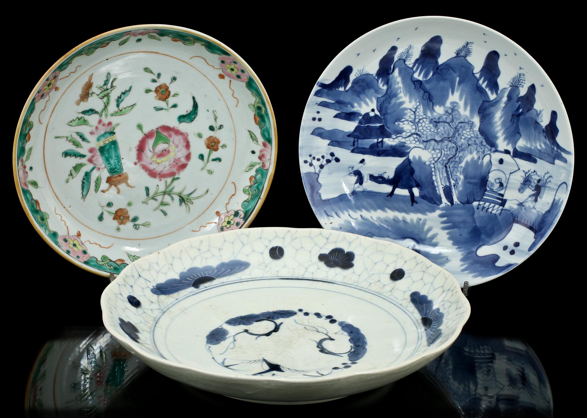 TALLRIKAR, 5 st samt SKÅLFAT, porslin, Kina, 1800/1900-tal.