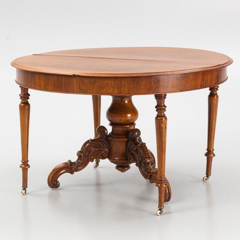 A dining table, second half of the 19th Century.