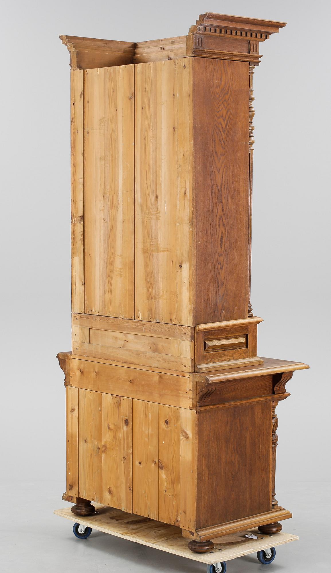 BOKSKÅP, nyrenässans, 1800-talets slut.