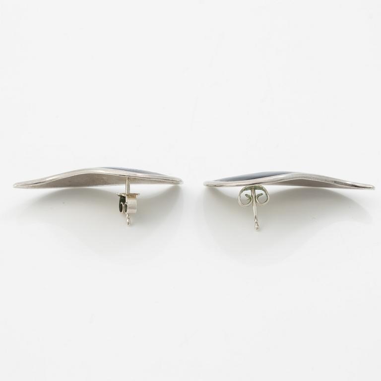 David Andersen, brooch, a pair of earrings and a pendant, silver and enamel.