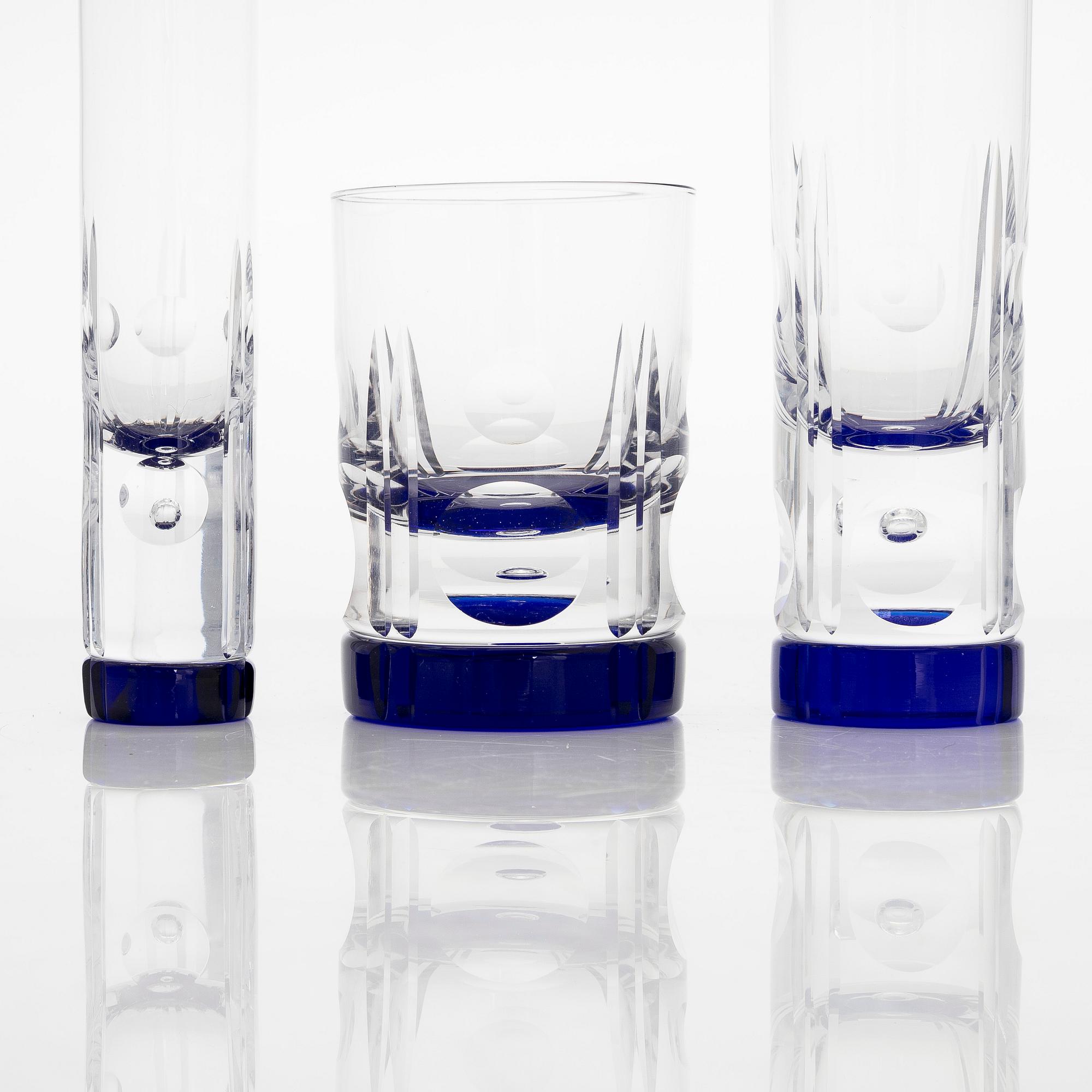 A 16-piece set of glassware, most likely Italy 1980s-90s. - Bukowskis
