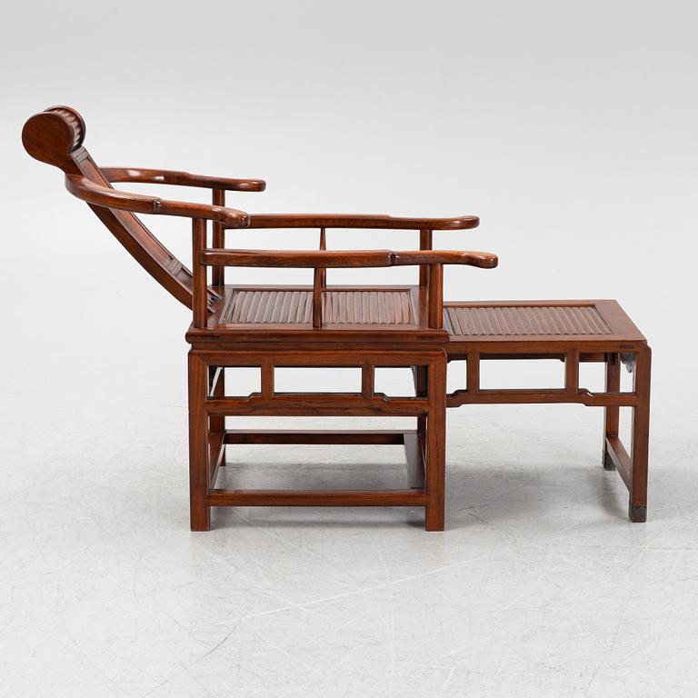 A hardwood resting chair, 20th century.