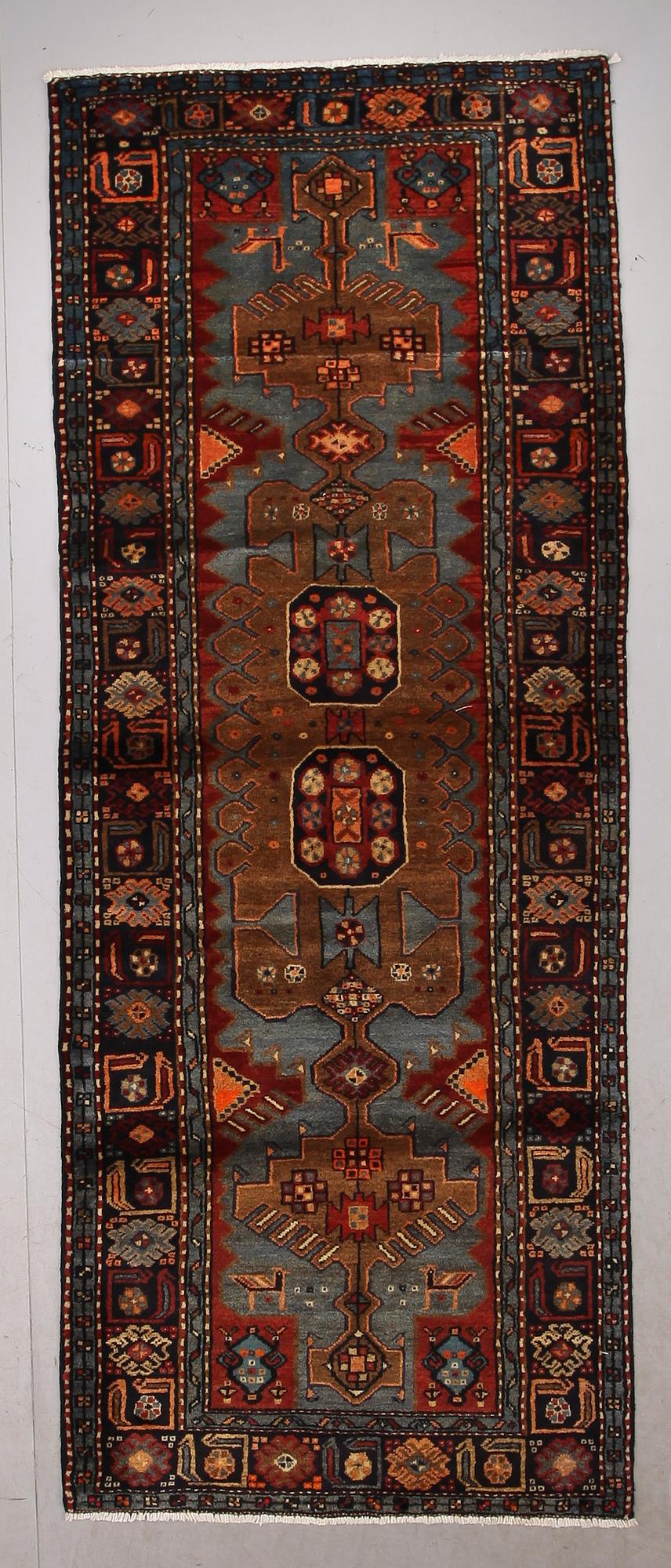 MATTA, galleri, Hamadan, ca 275 x 105 cm.
