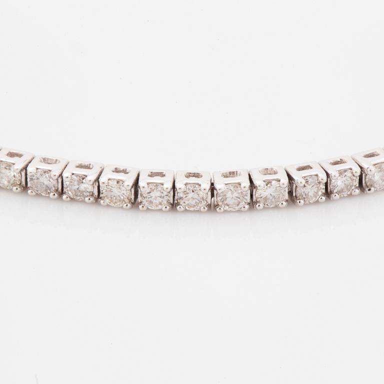Brilliant-cut diamond tennis bracelet, with report W.G.I.