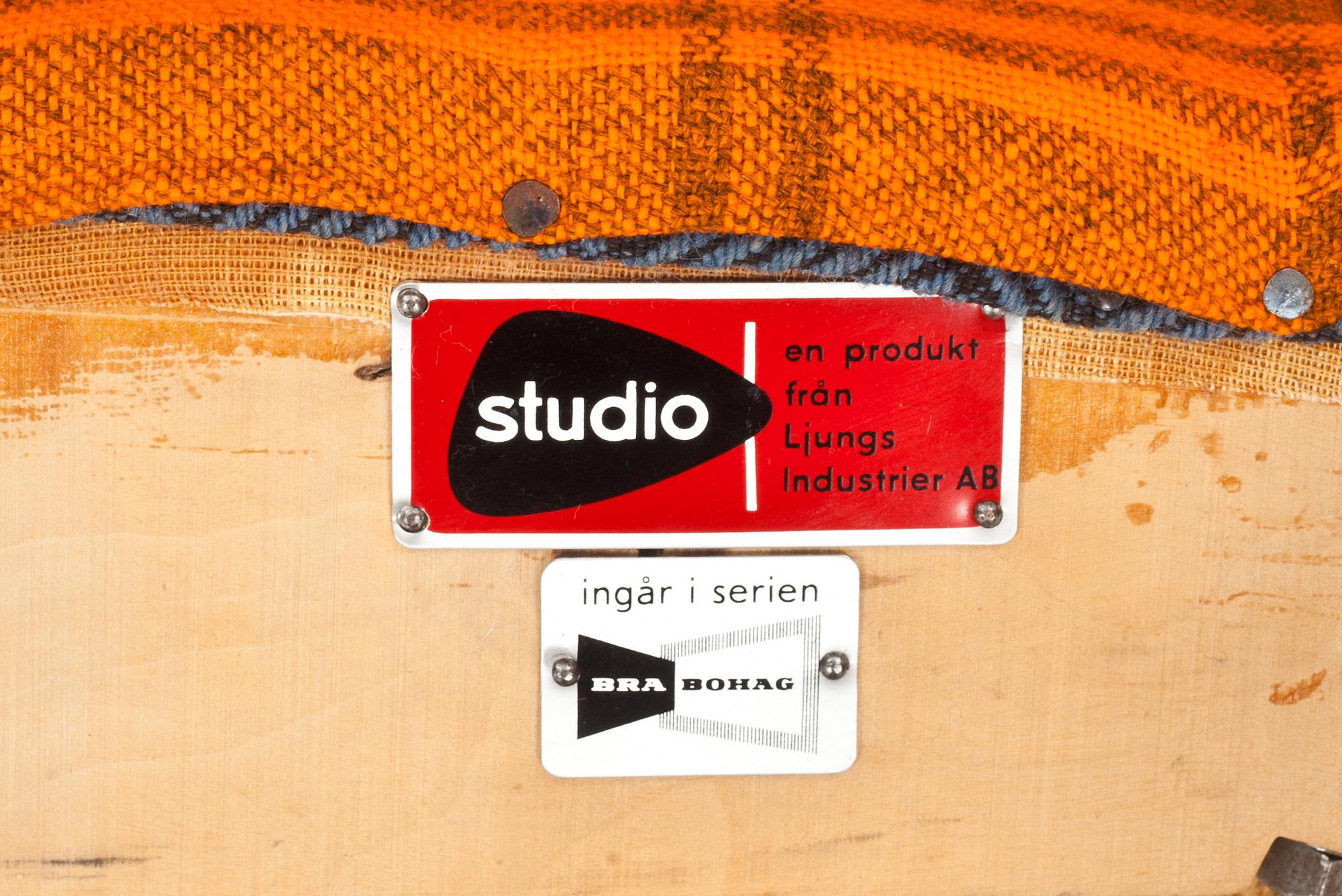 STOL, ett par. "Te-Ve", Alf Svensson, Ljungs Industrier AB. Formgiven 1953.