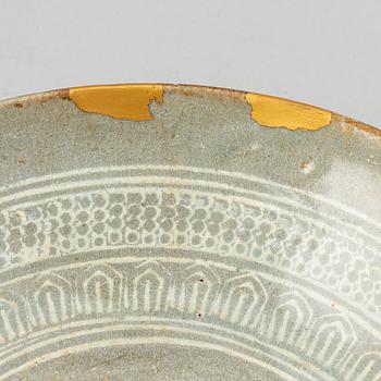 A Korean Koryo ceramic bowl, 15th century.