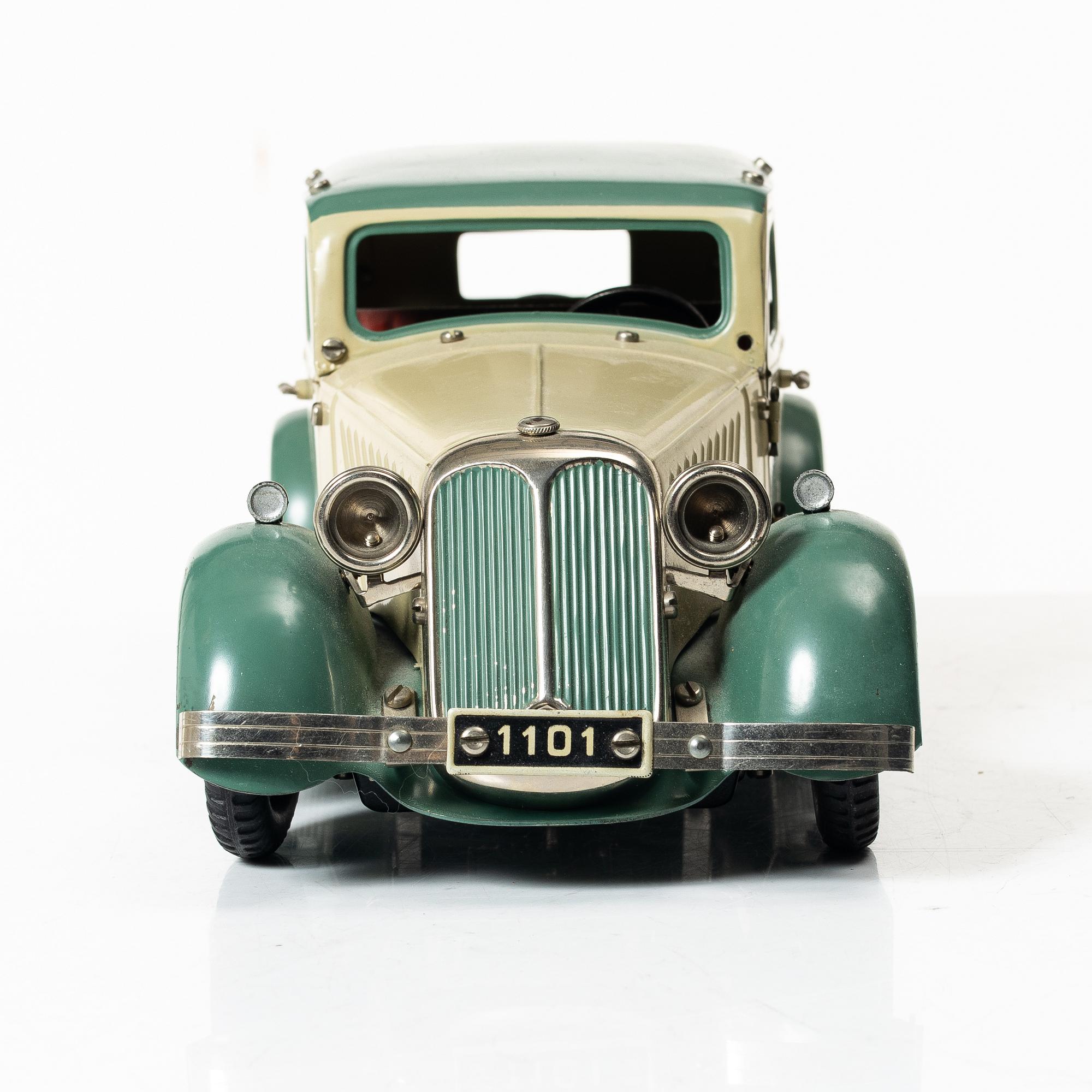 Märklin, Pullman limousine. Germany, 1930s.