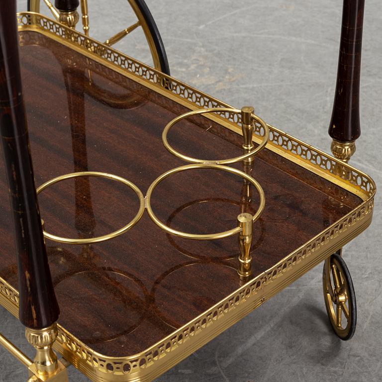 A serving trolley from the second half of the 20th century.