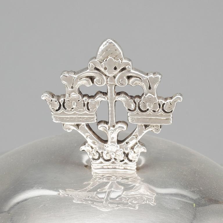 BRÄNNVINSCISTERN, nysilver, 1900-talets början.