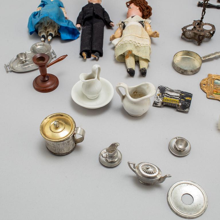 Circa 66 pieces of doll furniture with various accessories, ca 1900 and early 20th century.