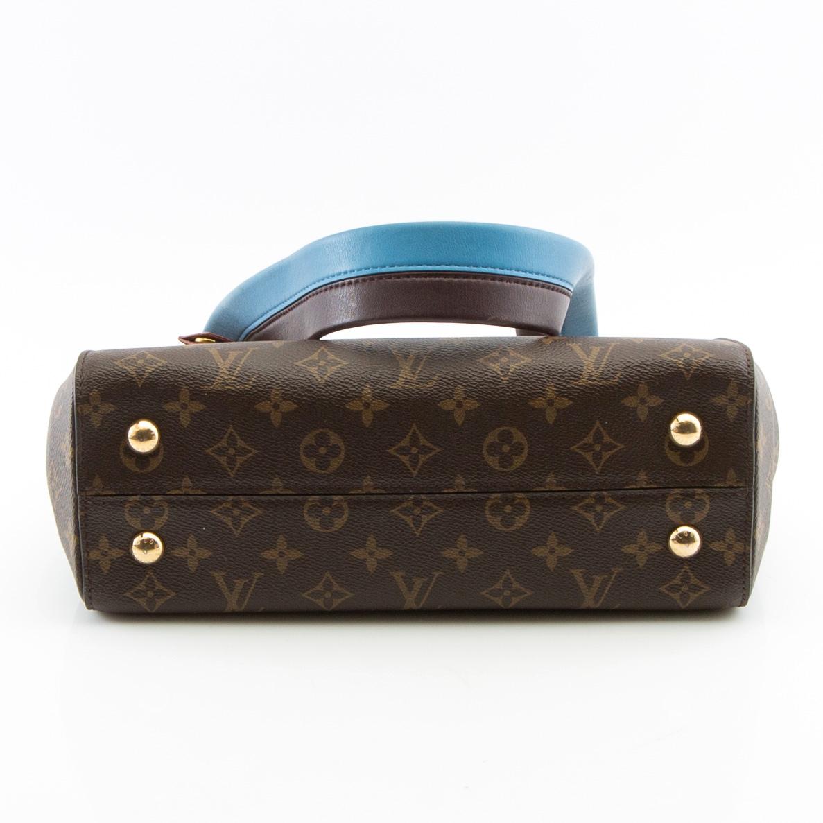 Louis Vuitton,.