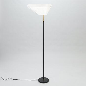 ALVAR AALTO Angel wing model A 805 floor light manufactured by Valaisinpaja Oy, end of 20th century.