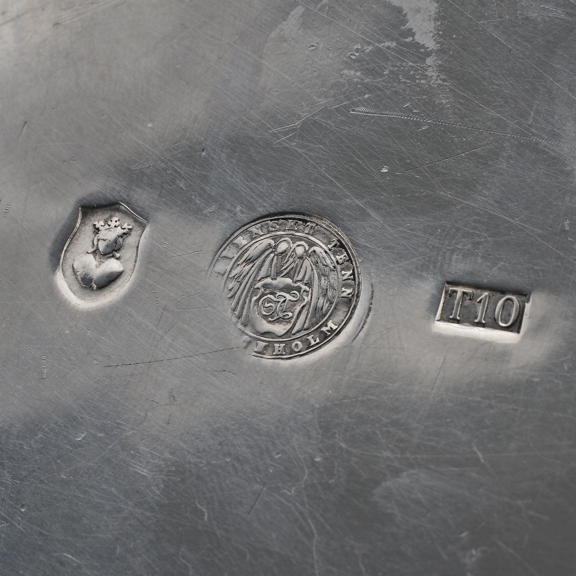 FAT samt TÄNDSTICKSFODRAL, tenn och mässing, Firma Svenskt Tenn.