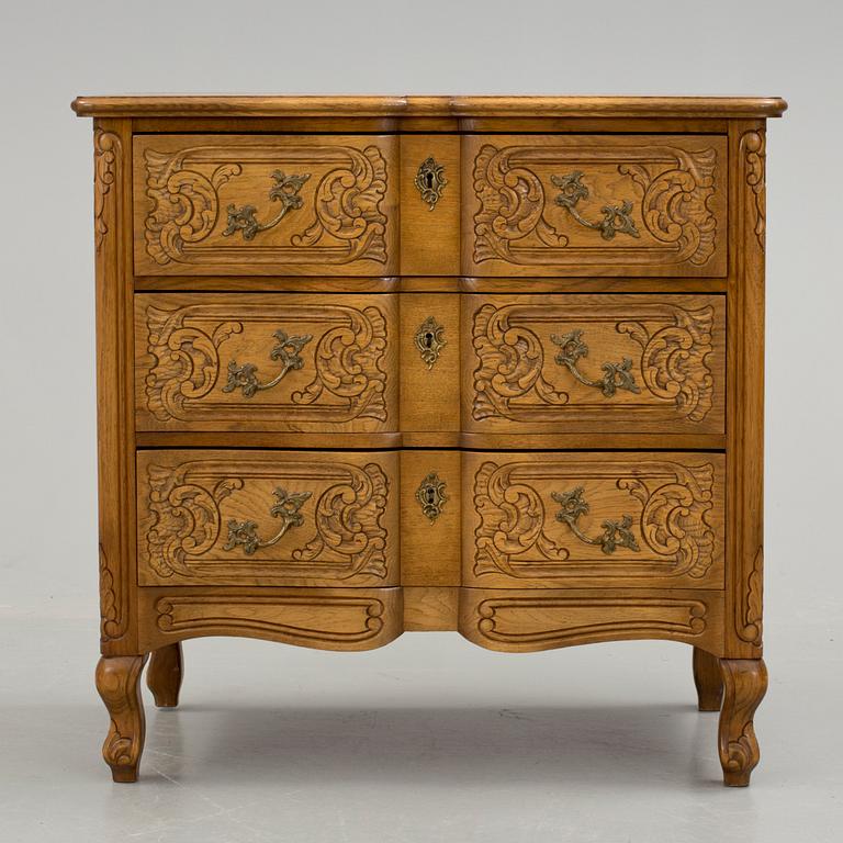 BYRÅ, barockstil, 1900-talets mitt.