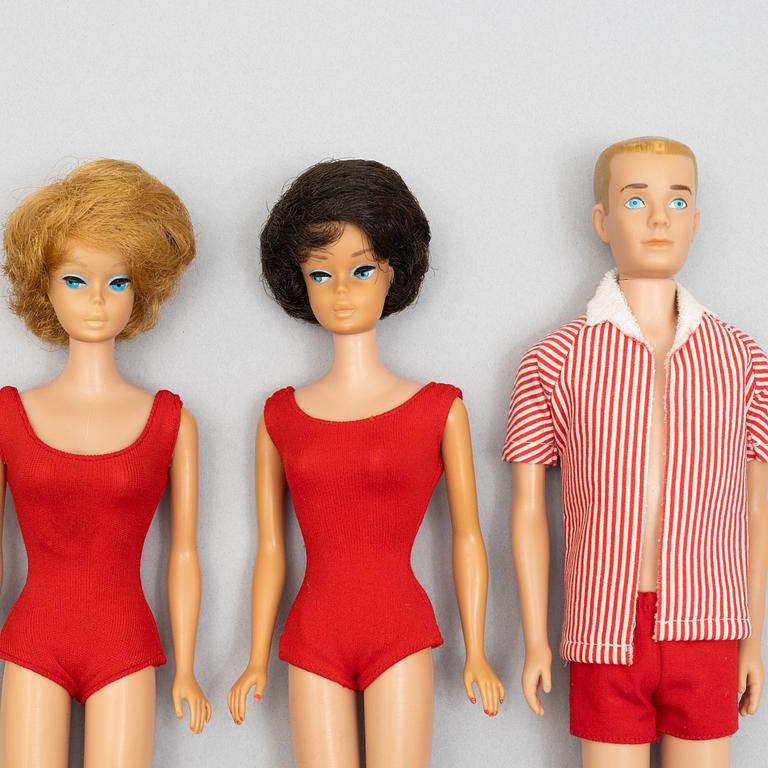 Barbiedockor, 5 st, bl a "Barbie Swirl Ponytail", "Skipper" & "Barbie Bubble cut", Mattel, 1960-tal.