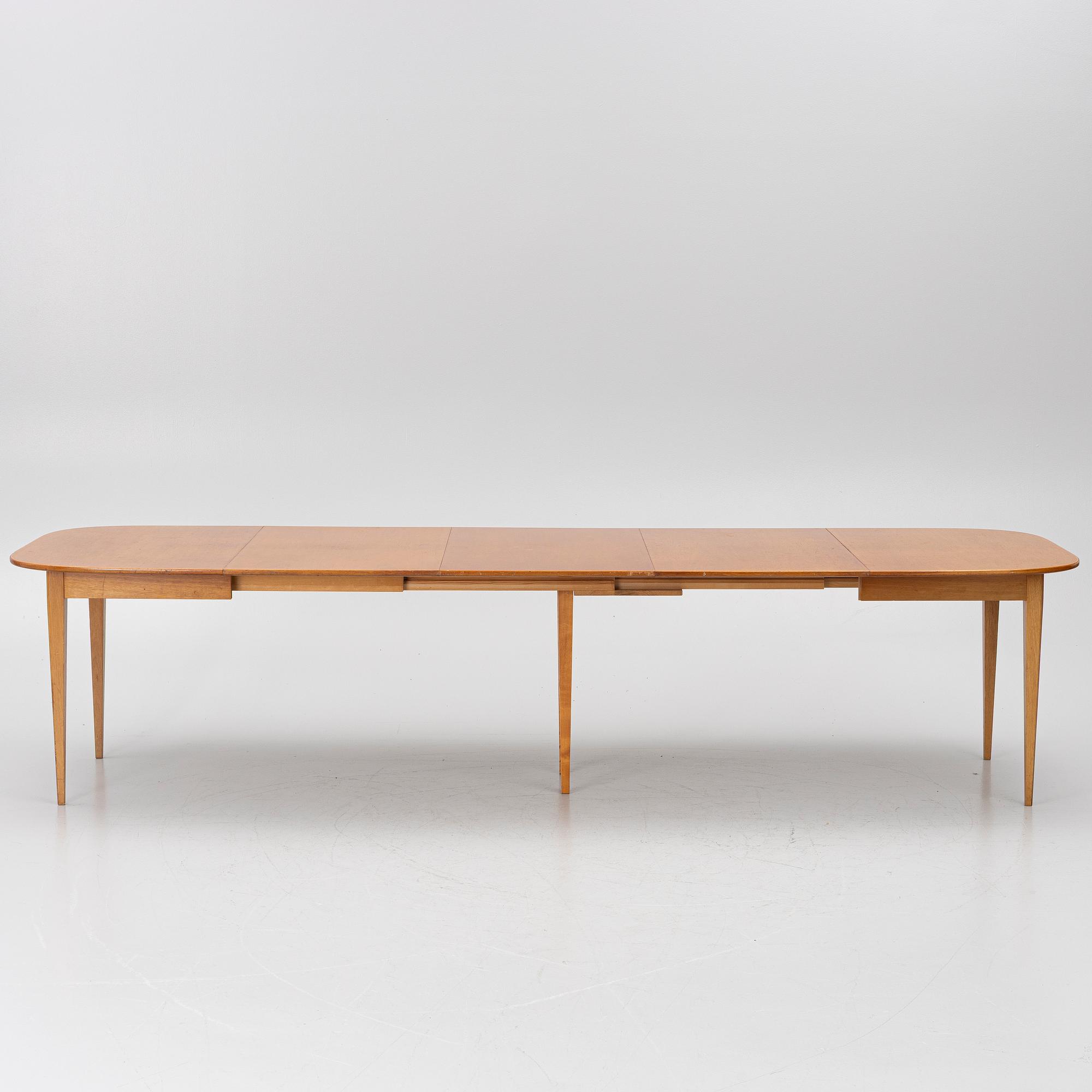 Josef Frank, Dining table, model 947, Firma Svenskt Tenn, pre-1985.