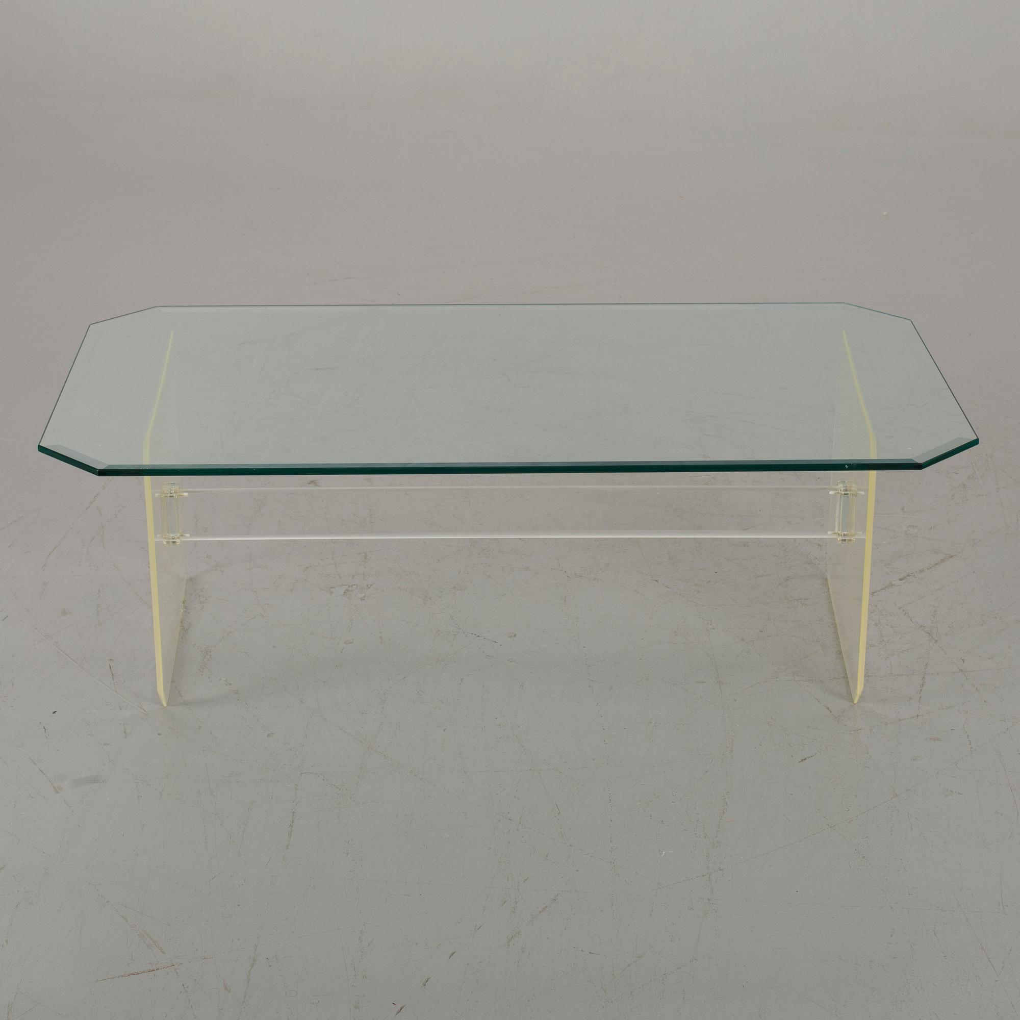 A SOFA TABLE, end of 20th century.