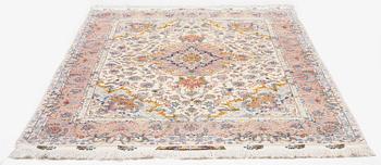 Matta, Old Täbris, Nordvästra Persien, part silk, signerad, ca 215 x 151 cm.