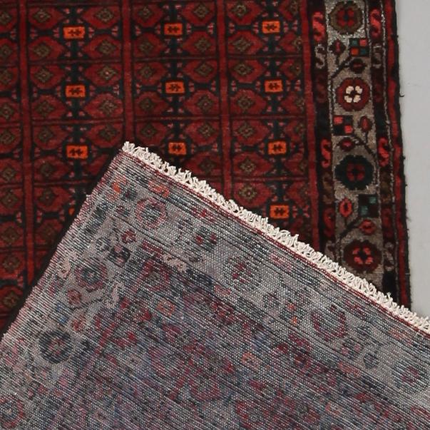 MATTA, Hamadan, ca 291 x 85 cm.