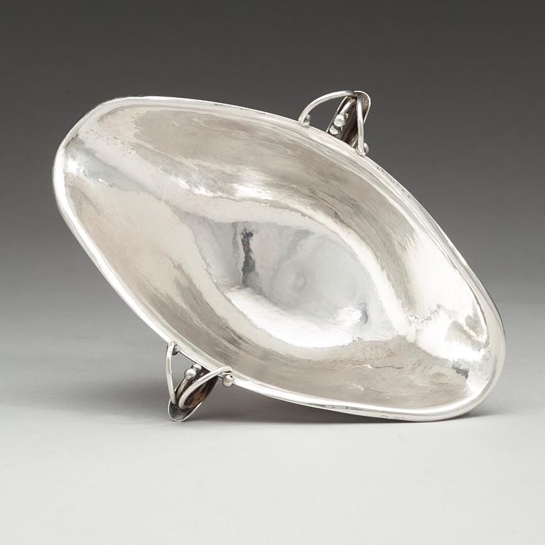 Georg Jensen, såsskål med sked, Köpenhamn 1915-21, 830/1000 silver. Design nr 233 och 141,