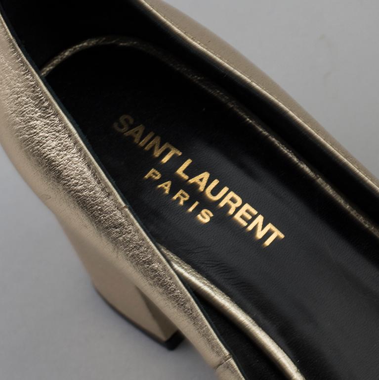 YVES SAINT LAURENT, pumps, storlek 37,5.