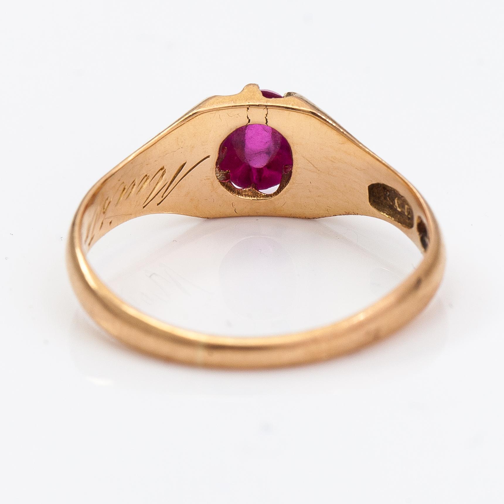 An 18K gold ring with a synthetic ruby. Karl Alfred Lind, Helsinki 1919.