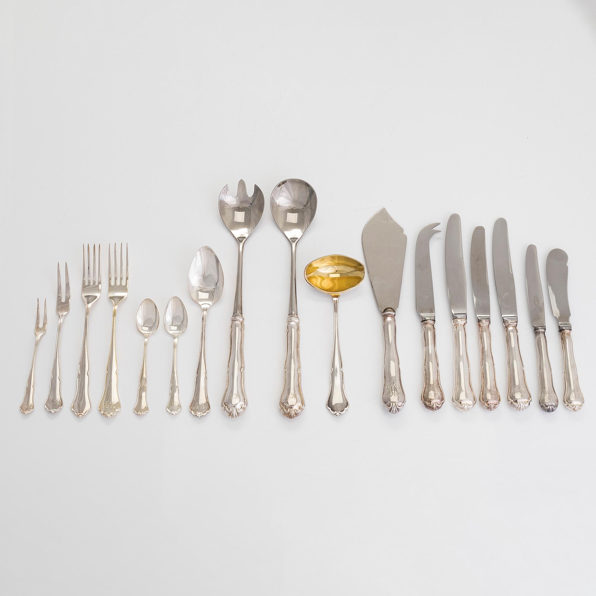Bestickuppsättning, 88 delar, silver, "Chippendale", finska stämplar samt finska importstämplar 1963-1991.