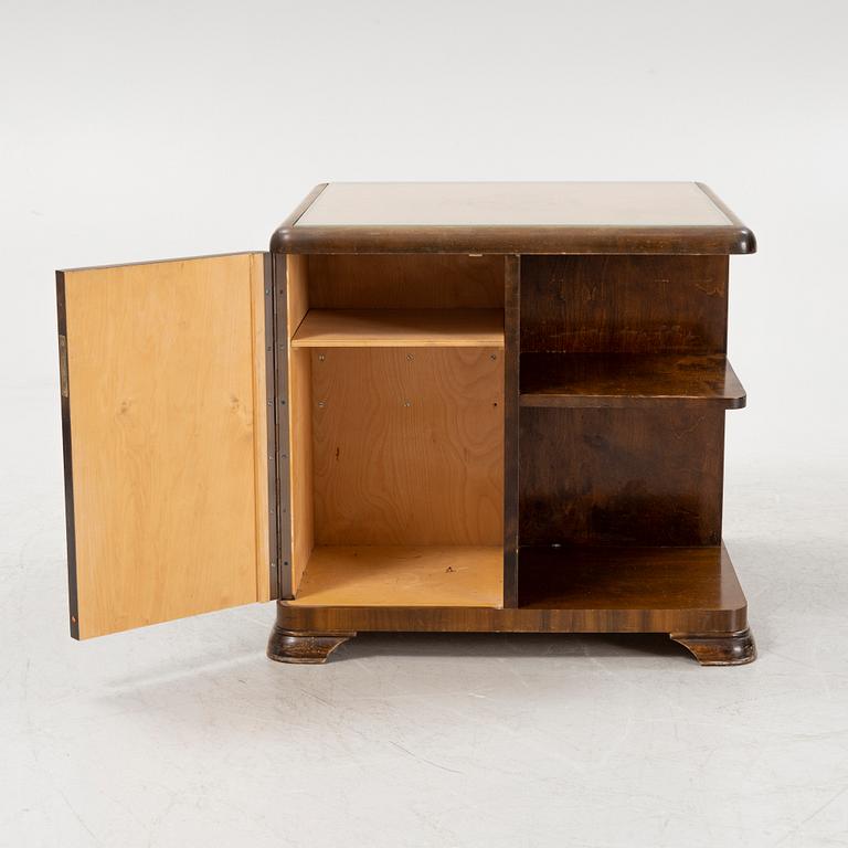 A birch wood veneered side table, 1930's/40's.
