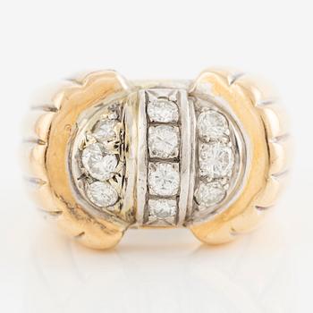 Ring, cocktailring, 18K guld med briljantslipade diamanter, 1950-tal.