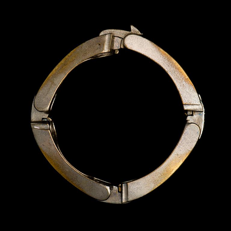 BJÖRN WECKSTRÖM, A BRACELET Mauser, fire bronze, Lapponia.