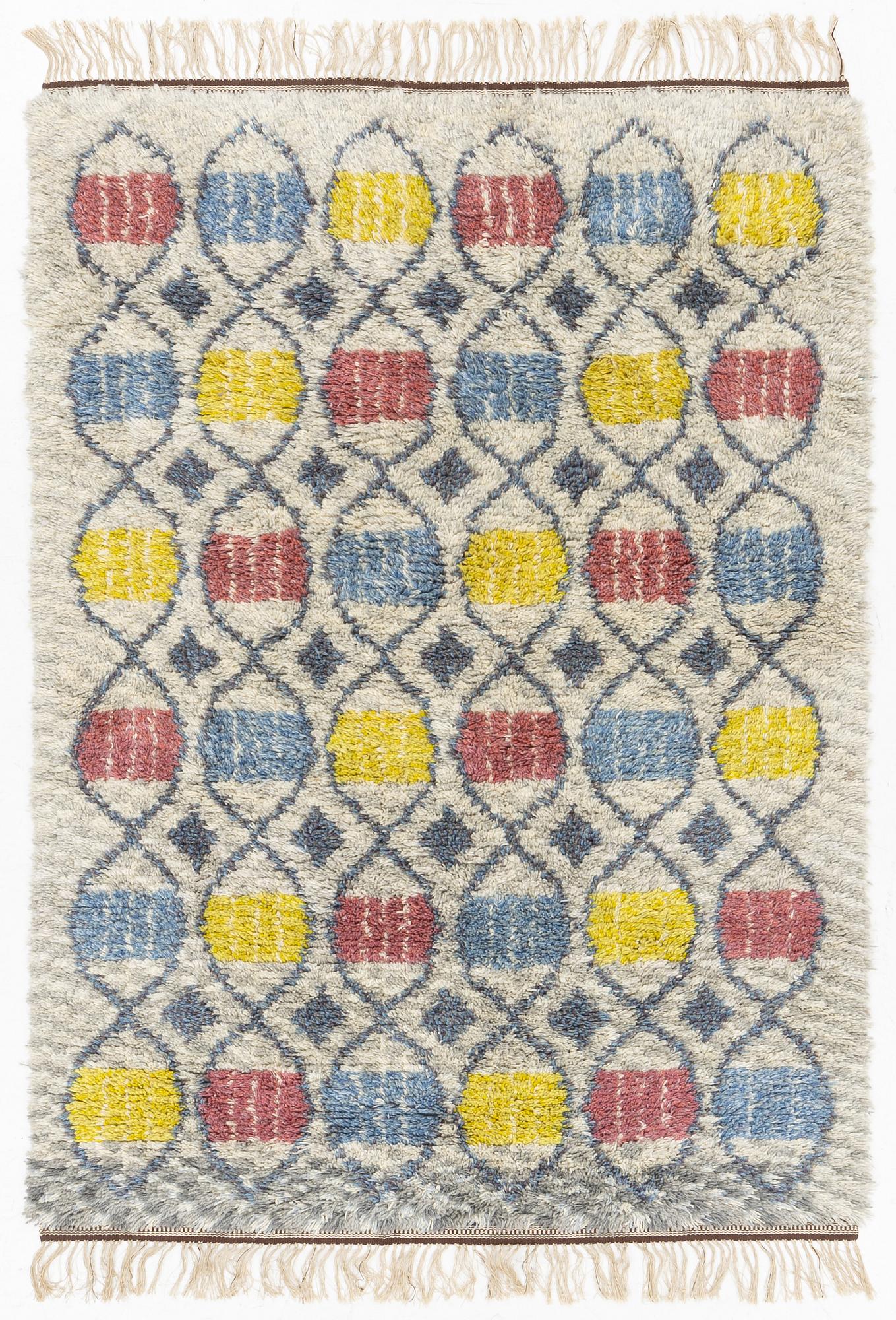 Rug, c. 195 x 140 cm.