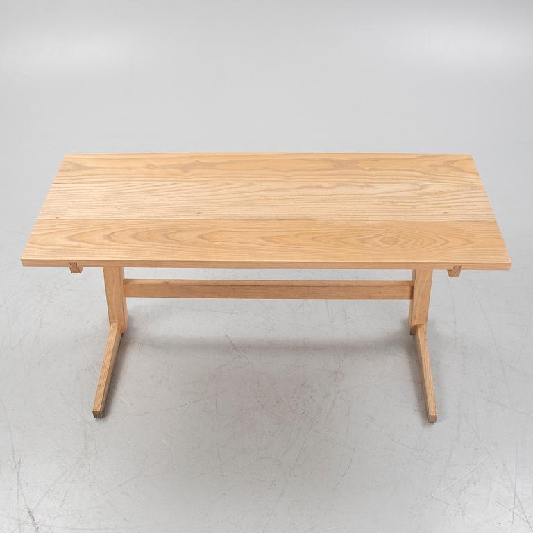 An Ash dining table, made by Sävar snickeri.