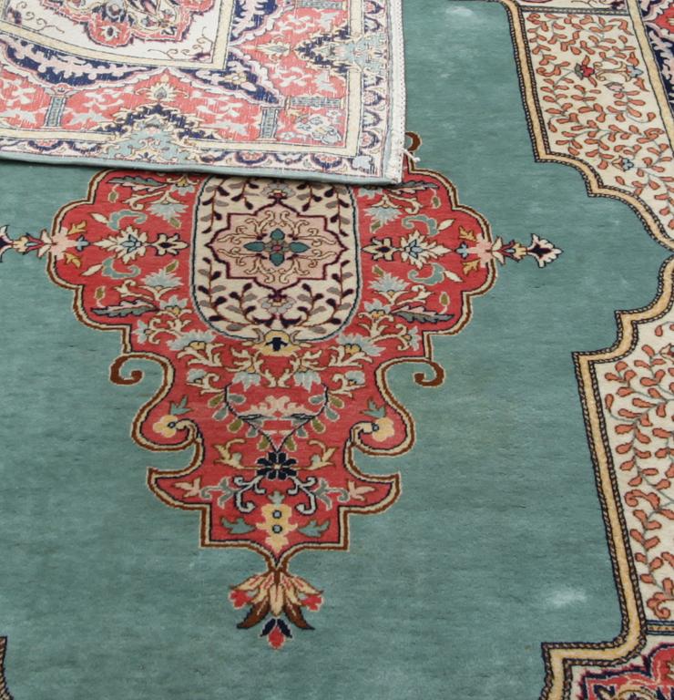 MATTA, orient, ca 240 x 171 cm.