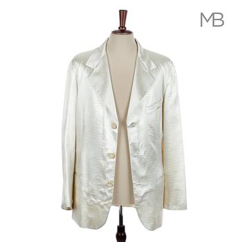 184. DOLCE & GABBANA, a creamecolored crocodile embossed men´s evening jacket, size 48.