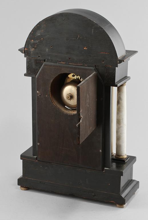 BORDSPENDYL, 1800-talets mitt/andra hälft.