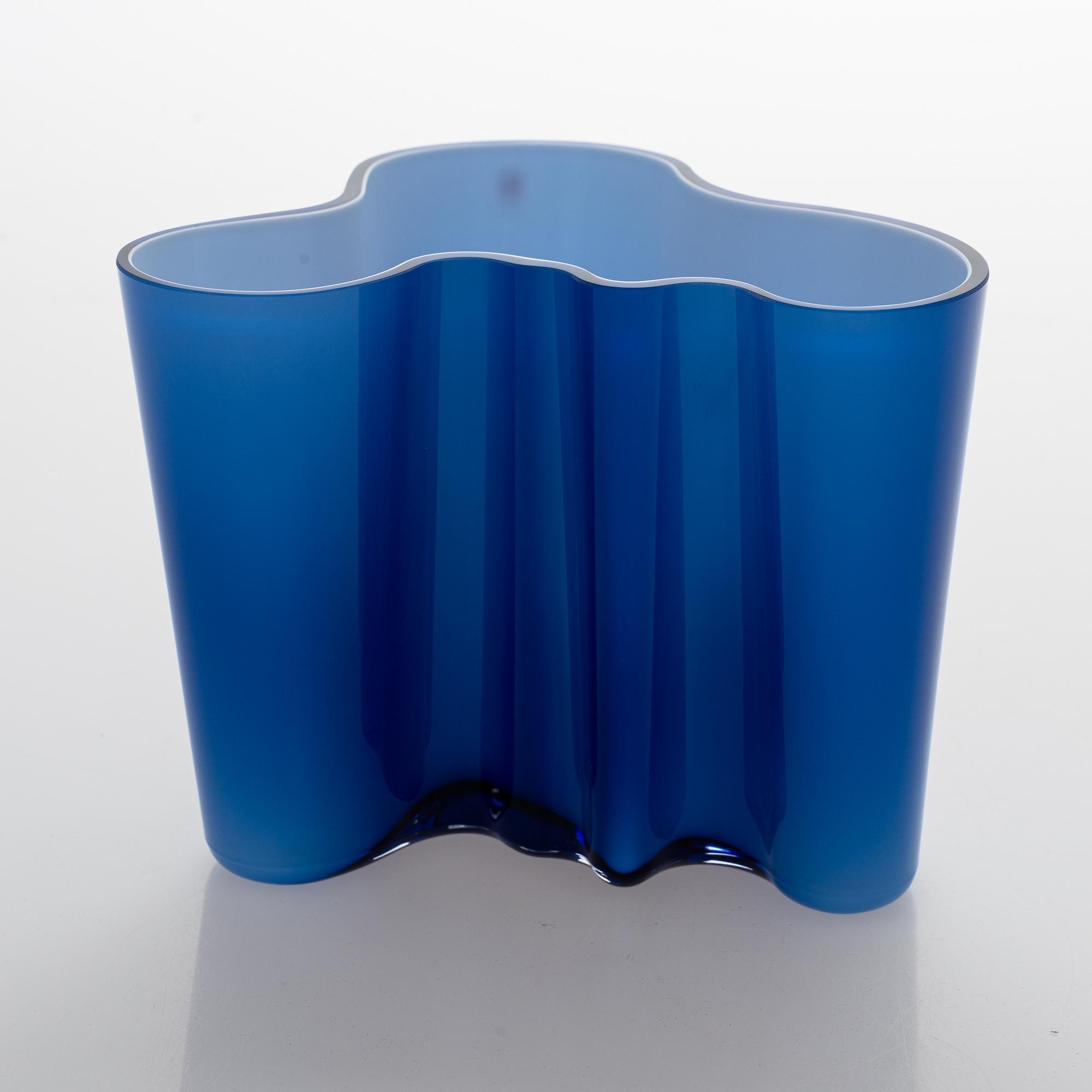 Alvar Aalto, juhlamaljakko Suomi 100, signeerattu Iittala 613/4000.
