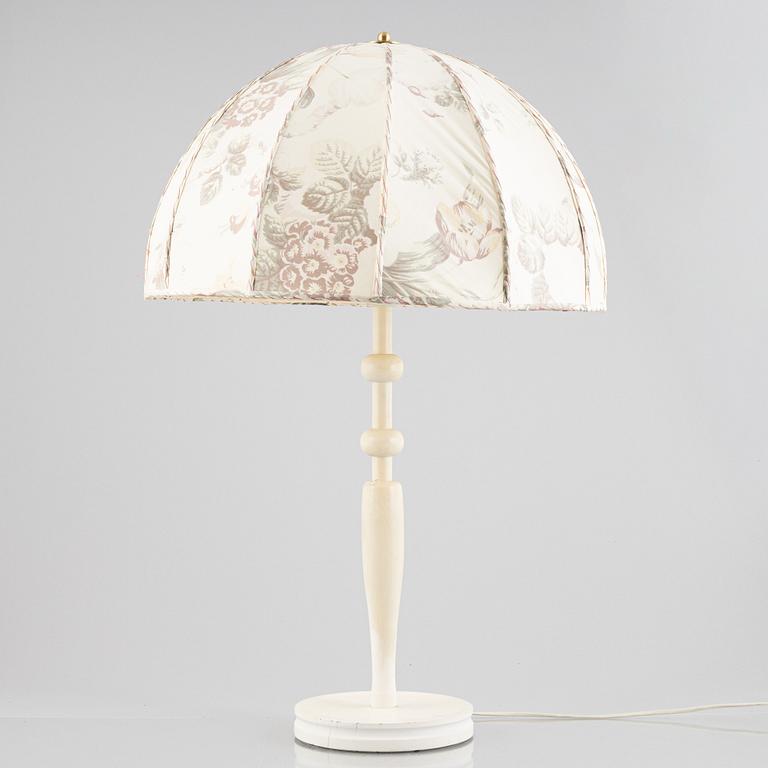 Josef Frank, a model 2563 table light, Firma Svenskt Tenn.