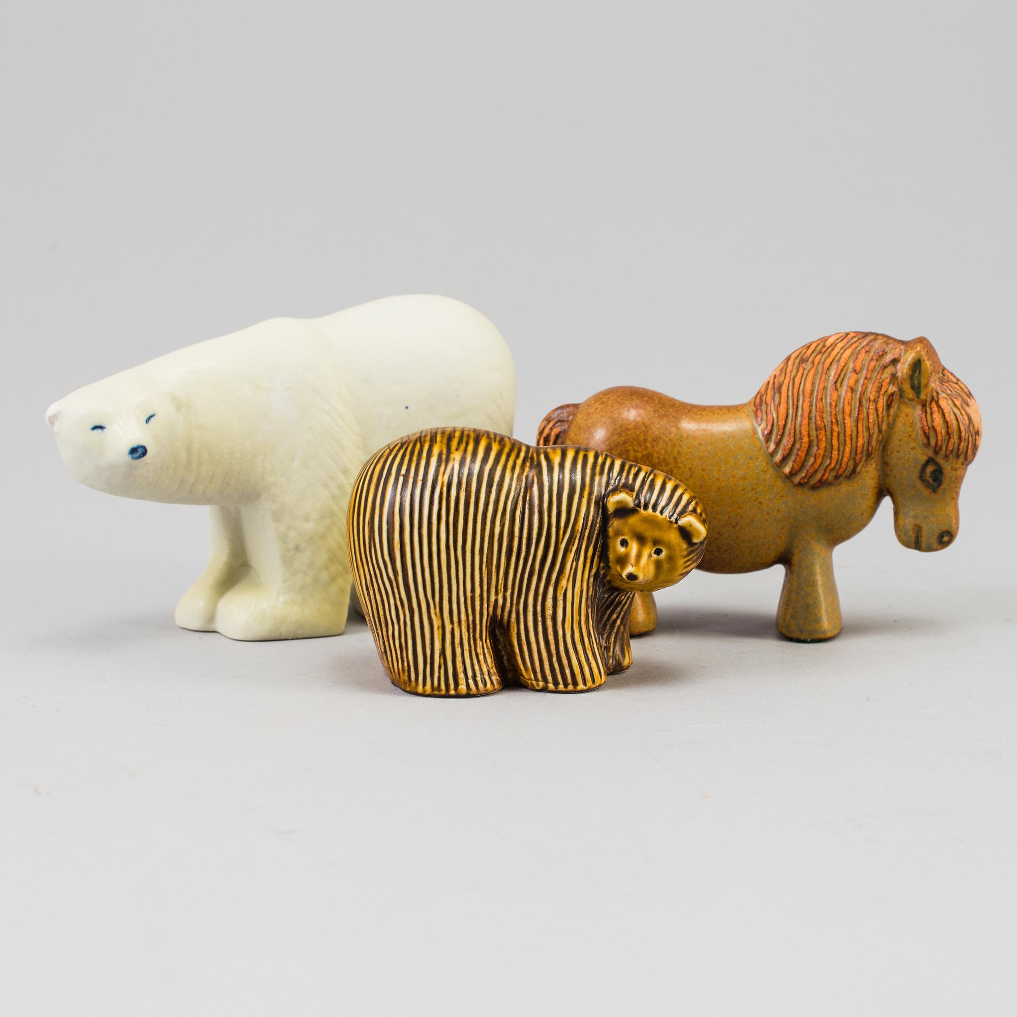 LISA LARSON, figurer 3 st, stengods, ur serien "Lillskansen", Gustavsberg.